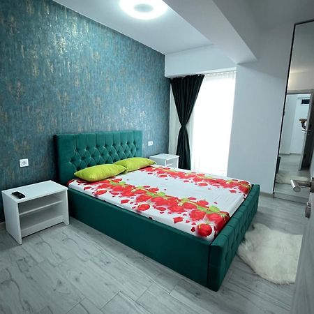 Luxy Apartment Craiova Exterior photo